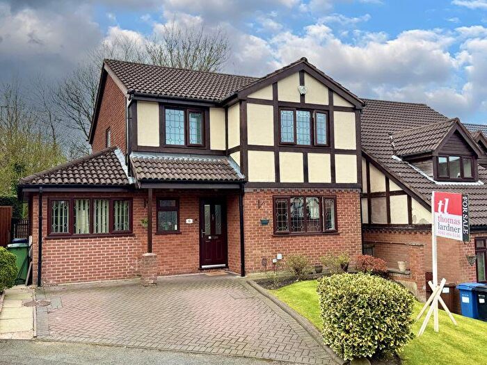 4 Bedroom Detached House For Sale In Wyecroft Close, Woodley, SK6