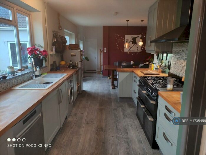 5 Bedroom Bungalow To Rent In The Street, Bishop Sutton, BS39