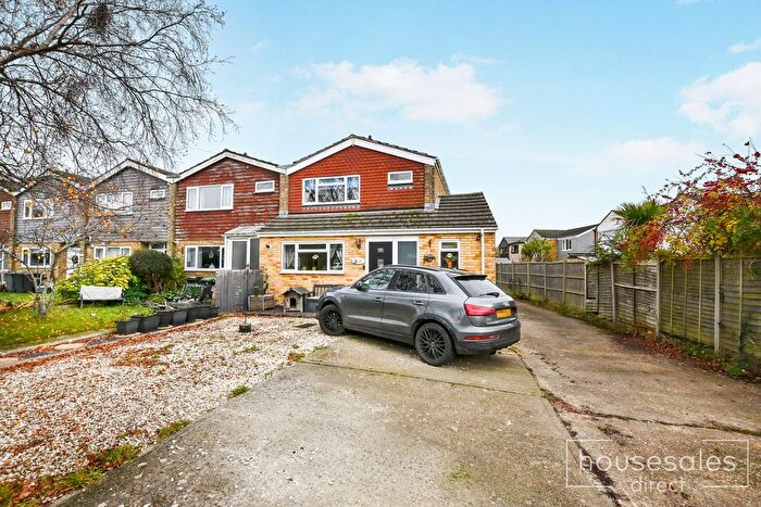 3 Bedroom End Terrace House For Sale In Galaxie Road, Waterlooville, PO8