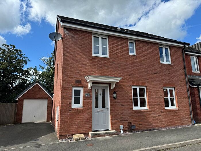 4 Bedroom Detached House To Rent In Dol Y Dderwen, Ammanford, Carmarthenshire., SA18
