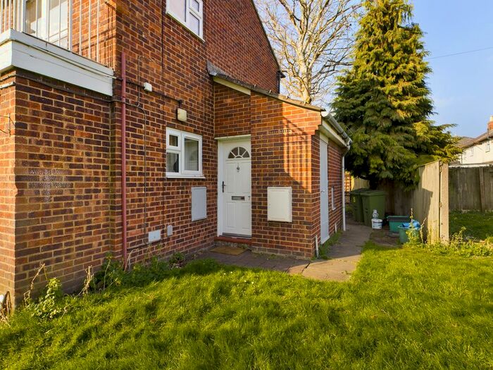 1 Bedroom Maisonette To Rent In Aldridge Close, Cheltenham, Gloucestershire, GL50