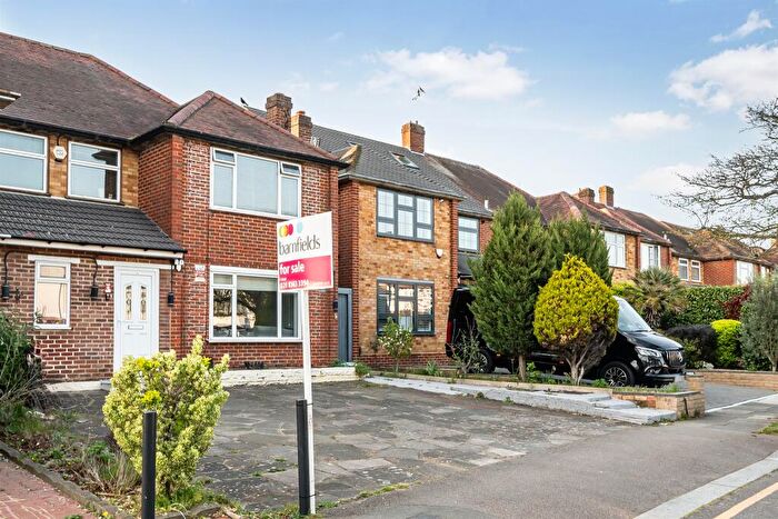 3 Bedroom Semi-Detached House For Sale In Belgrave Gardens, London, N14