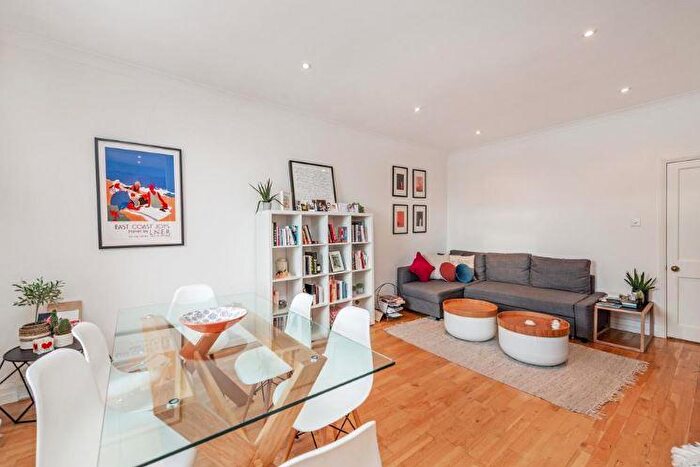 2 Bedroom Apartment To Rent In Baker Street, Marylebone, London, NW1