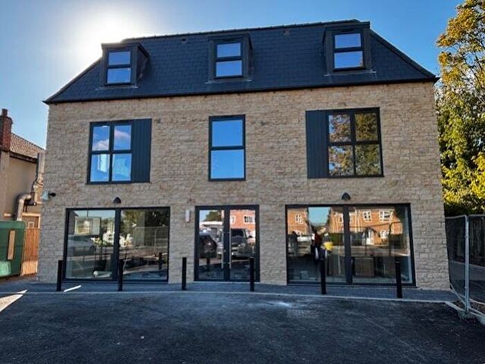 1 Bedroom Flat To Rent In Burford Road, Carterton, Oxon, OX18
