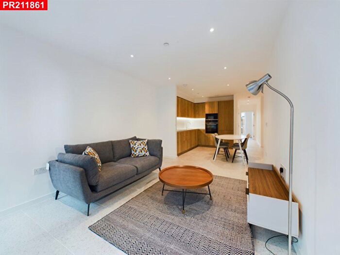 2 Bedroom Flat To Rent In Sidney Street, Whitechapel, – Bedrooms Flat, E1