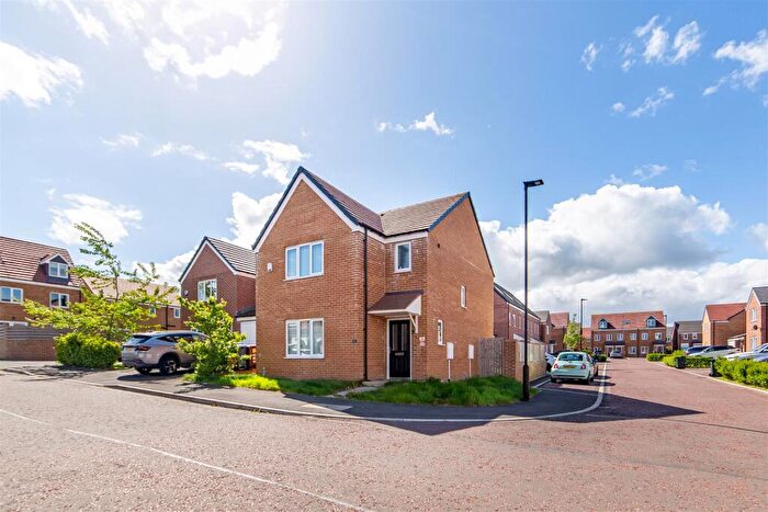 3 Bedroom Detached House For Sale In Cypress Point Grove, Dinnington, NE13