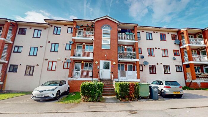 2 Bedroom Flat To Rent In Regency Court, Whetley Lane, BD8