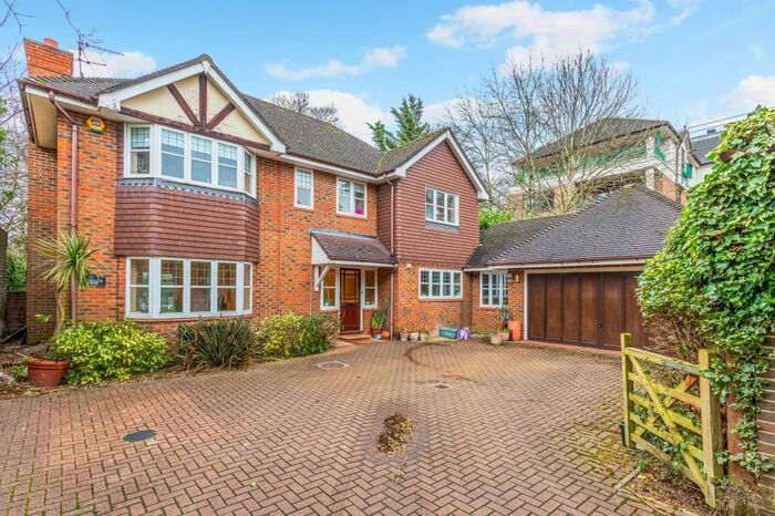 5 Bedroom Detached House To Rent In High Road, Bushey Heath, Bushey, WD23