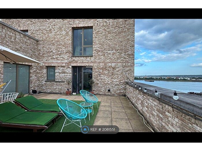 3 Bedroom Flat To Rent In Baille Apartments, London, E16