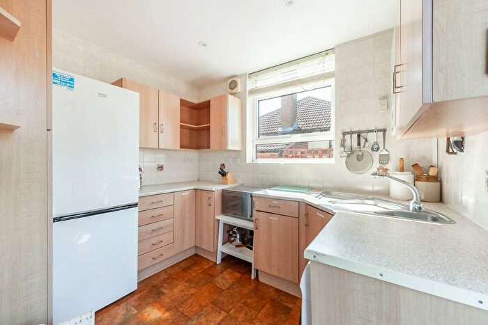 2 Bedroom Bungalow For Sale In Lyndhurst Gardens, Pinner, HA5