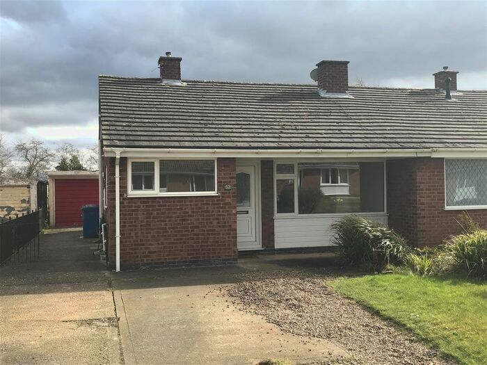 3 Bedroom Semi-Detached Bungalow To Rent In Minster Drive, Cherry Willingham, Lincoln, LN3