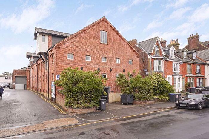 1 Bedroom Flat To Rent In Roper Road, Canterbury, CT2