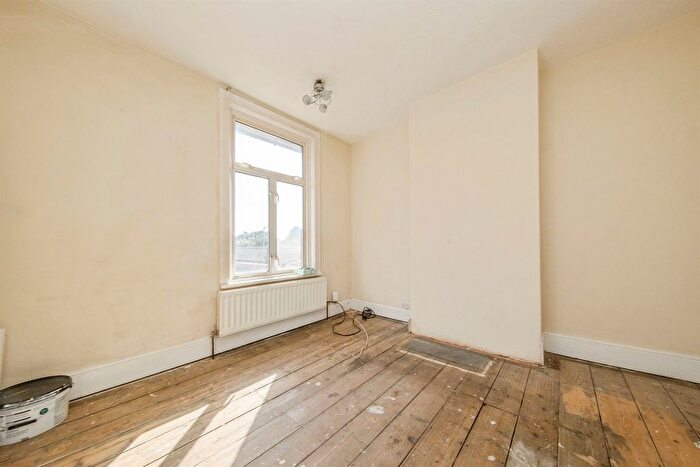 2 Bedroom Terraced House For Sale In Schreiber Road, Ipswich, IP4