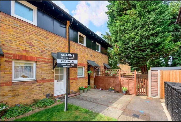 1 Bedroom Flat To Rent In Curran Close, Uxbridge, UB8