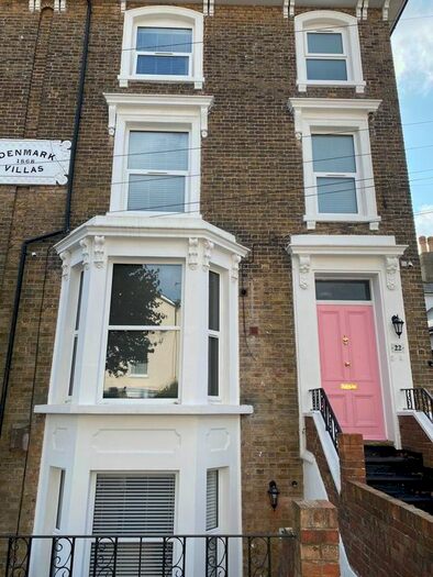 1 Bedroom Flat To Rent In St. Mildreds Road, Ramsgate, CT11