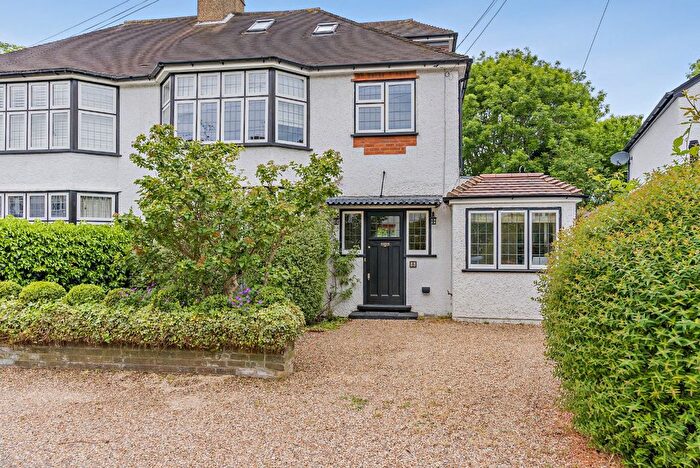 4 Bedroom Semi-Detached House For Sale In The Queensway, Chalfont St. Peter, Gerrards Cross, Buckinghamshire, SL9