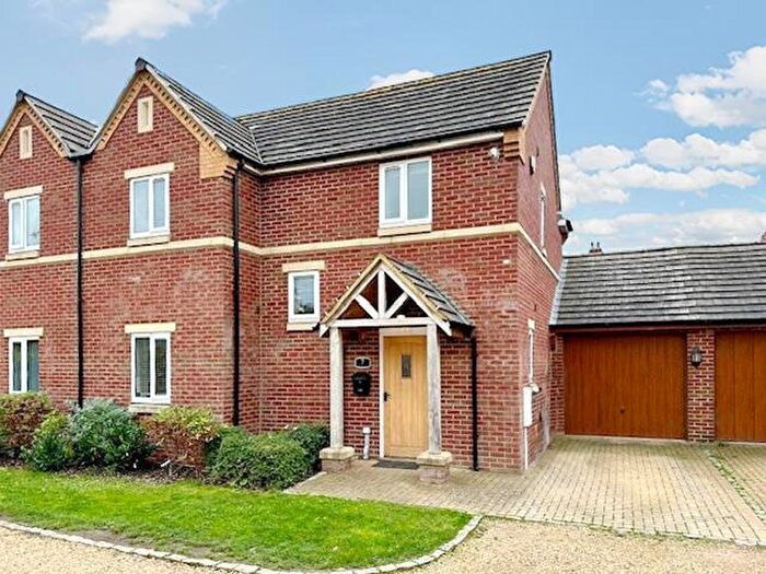 3 Bedroom Semi-Detached House For Sale In Pullman Close, Rushton, Kettering, NN14