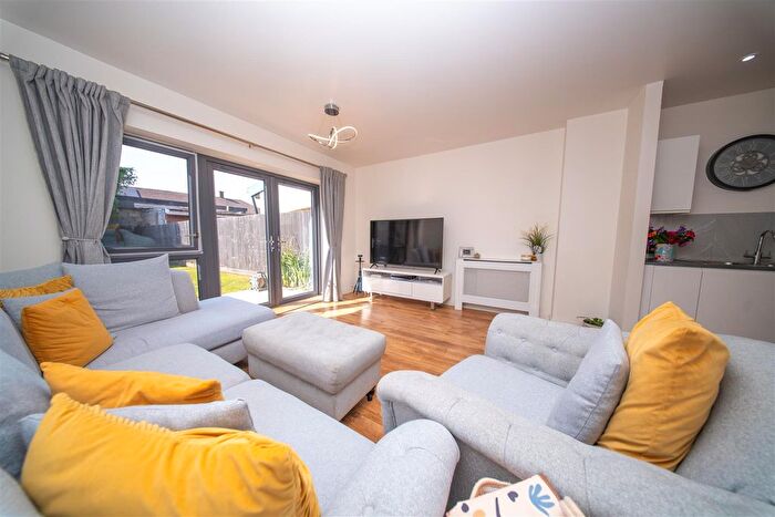 2 Bedroom Terraced House To Rent In Isambard Road, Southall, UB2