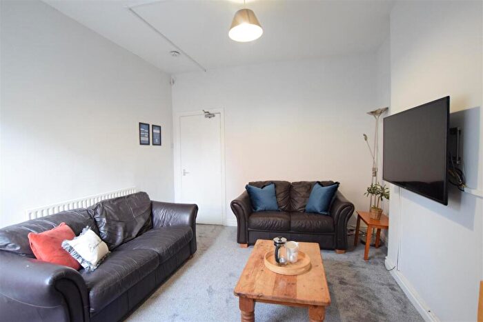 4 Bedroom End Of Terrace House To Rent In Moor Street - Student House - /, LN1
