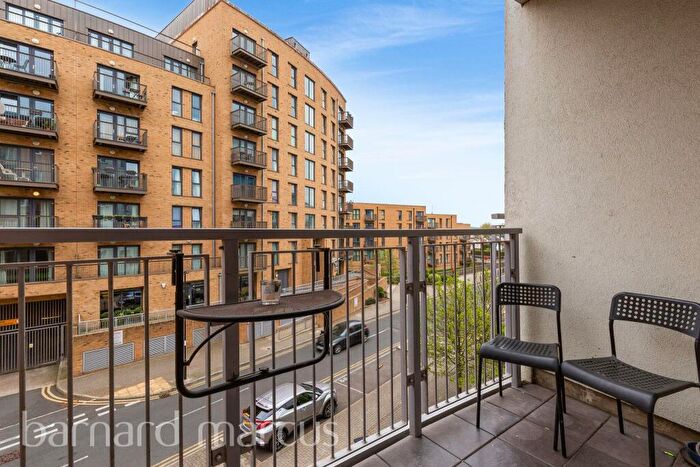 2 Bedroom Flat To Rent In Whitestone Way, Croydon, CR0