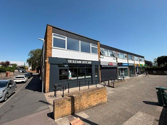 2 Bedroom Flat To Rent In Larkfield Road, ME20