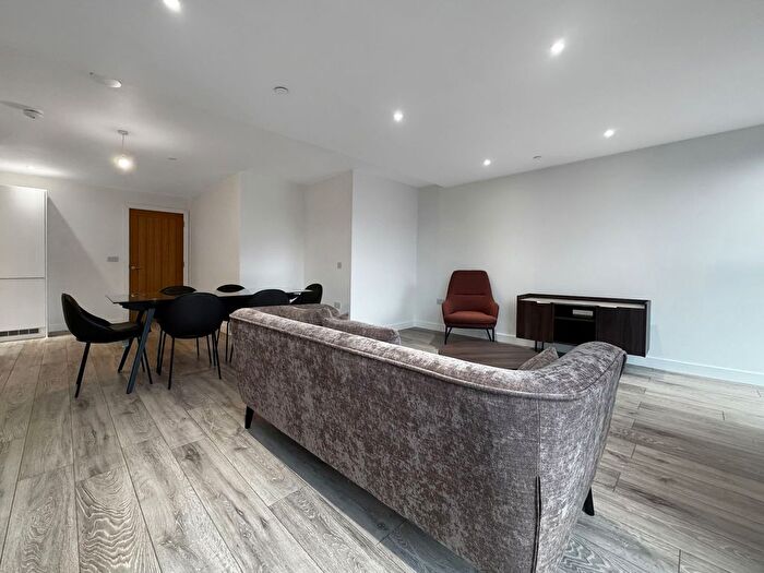 3 Bedroom Flat To Rent In The Radiant, Leeds City Centre, LS3
