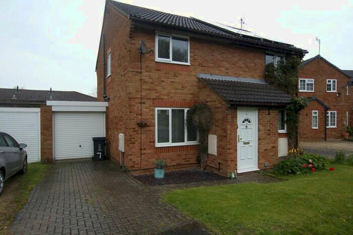 2 Bedroom House To Rent In Pennycress Close, Swindon, SN25