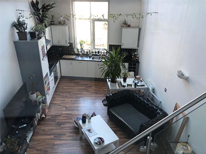 1 Bedroom Apartment To Rent In Rook Street, Huddersfield, HD1