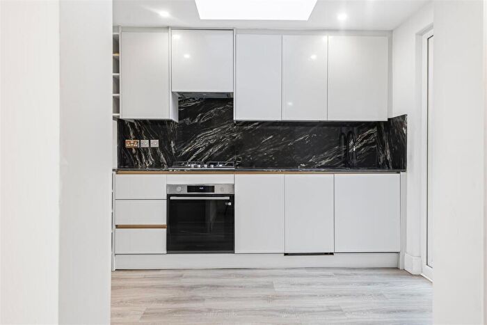 3 Bedroom House For Sale In William Road, Sutton, SM1