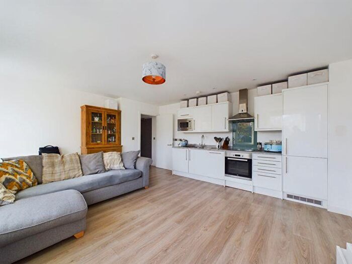 1 Bedroom Apartment To Rent In Eastern Avenue, Barnwood, GL4