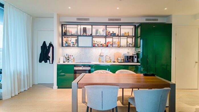 2 Bedroom Flat To Rent In Wards Place, London, E14