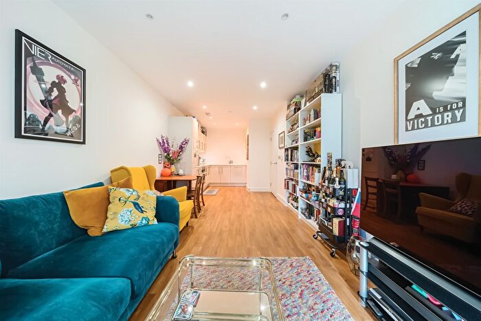 1 Bedroom Flat For Sale In Hatton Road, Wembley, HA0