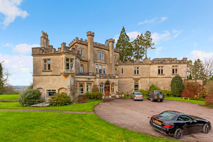 2 Bedroom Flat For Sale In Battlefields, Lansdown, Bath, BA1