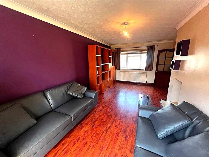 2 Bedroom End Of Terrace House To Rent In Norway Drive, Wexham, Slough, SL2