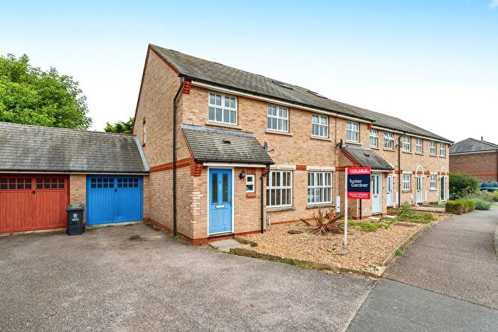 3 Bedroom End Of Terrace House For Sale In Brenda Gautrey Way, Cottenham, Cambridge, CB24