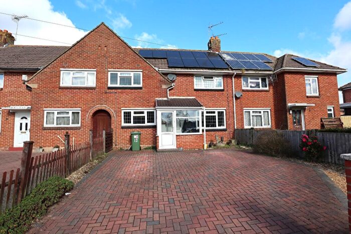 3 Bedroom Terraced House For Sale In Marshal Road, Poole, Dorset, BH17 - Photo 12