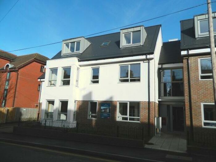 1 Bedroom Flat To Rent In Denne Parade, Horsham, RH12