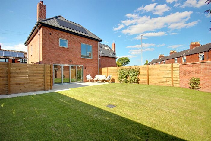 4 Bedroom Detached House For Sale In Cartwright Lane, Beverley, HU17