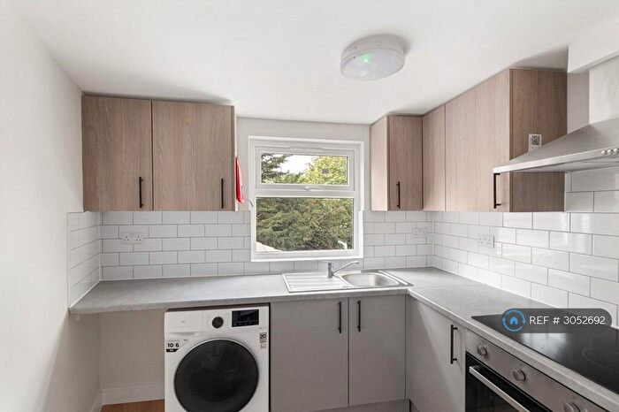 Studio To Rent In Hibbert St, Luton, LU1