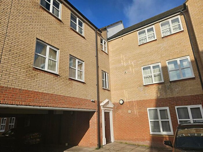 2 Bedroom Flat To Rent In Flat, Bentley House, Abbeygate Court, March, PE15