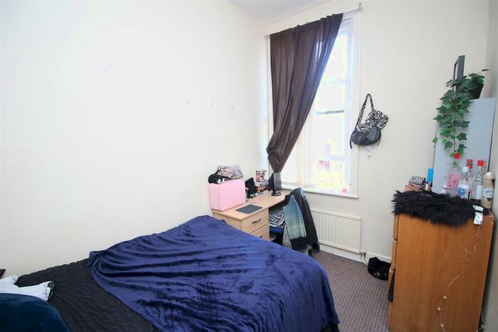 5 Bedroom Terraced House To Rent In Ripon Gardens, Jesmond Vale, Newcastle Upon Tyne, NE2
