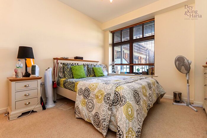 2 Bedroom Flat To Rent In Lockhart Road, Watford, Hertfordshire, WD17