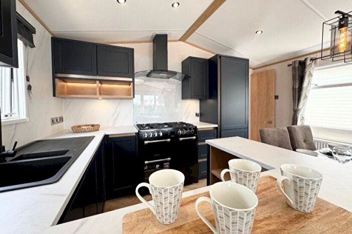 2 Bedroom Caravan For Sale In Carnaby Chantry Lodge, Solent Breezes Holiday Park, Warsash, Southampton, Hampshire, SO31