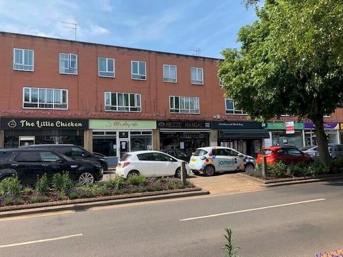 2 Bedroom Flat To Rent In New Parade, Chorleywood, Rickmansworth, Hertfordshire, WD3