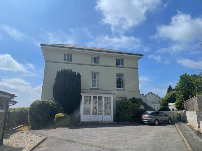 3 Bedroom Flat For Sale In Wadham Close, Liskeard, PL14