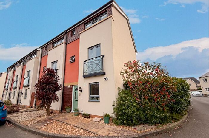 3 Bedroom End Of Terrace House For Sale In Wren Gardens, Portishead, Bristol, Somerset, BS20