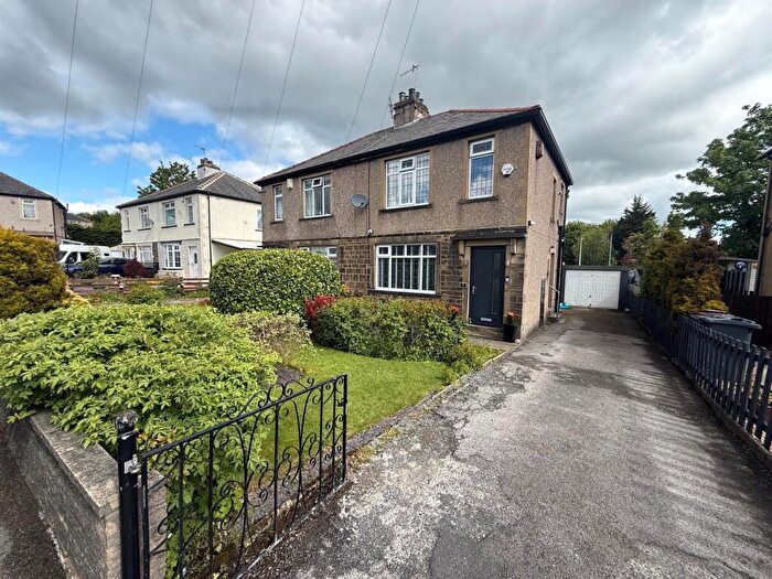 3 Bedroom Semi Detached House For Sale In Althorpe Grove, Idle, BD10
