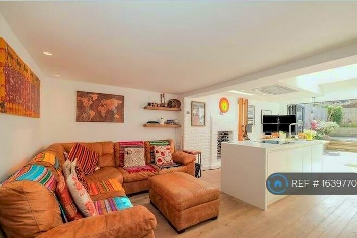 3 Bedroom Flat To Rent In Islington, London, N1