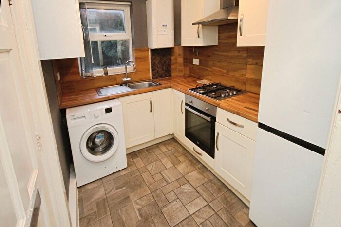 3 Bedroom Terraced House To Rent In Abbeydale Road, Sharrow, Sheffield, S7