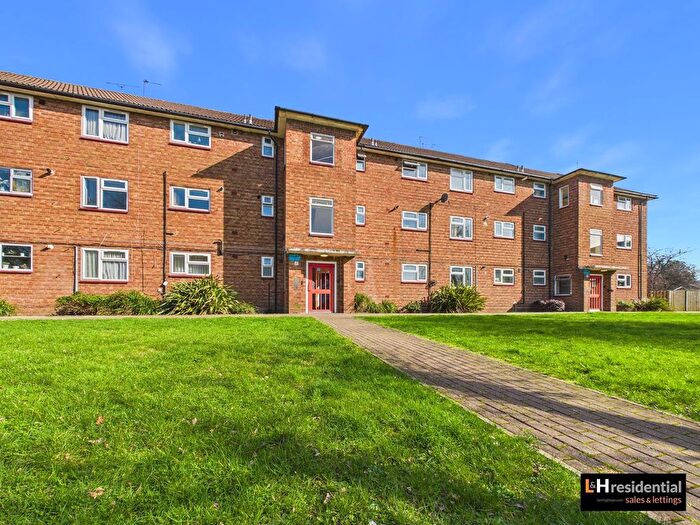 1 Bedroom Flat For Sale In Wentbridge Path, Borehamwood, WD6